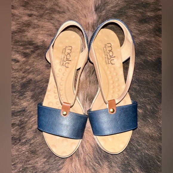 Modu Stylish Navy Sandals for Women - Picture 3 of 5